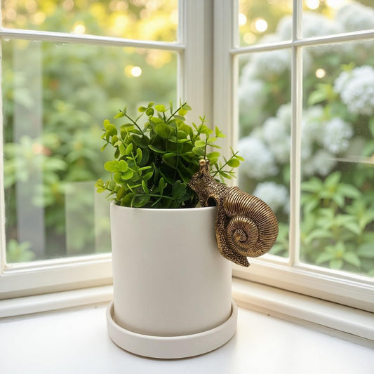 JARPSIRY Vintage Bronze Climbing Snail Statue Flower Pot and Vase Hugger Miniature Fairy Garden Terrarium Decor Resin Art Patio Lawn Yard Ornaments Outdoor Fence Decorations