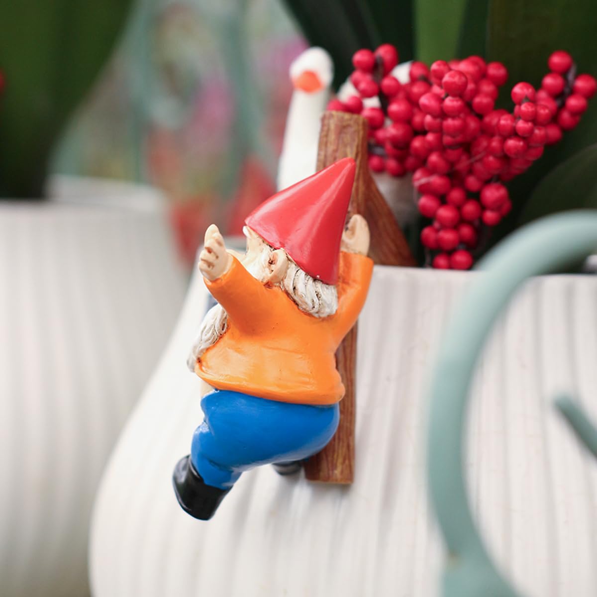JARPSIRY Funny Garden Gnome Statue Flower Pot Hugger, Jackets Hanging on Branch Gnome Figurine Resin Sculpture Outdoor Decor Patio Lawn Yard Fence Plant Pot Ornaments