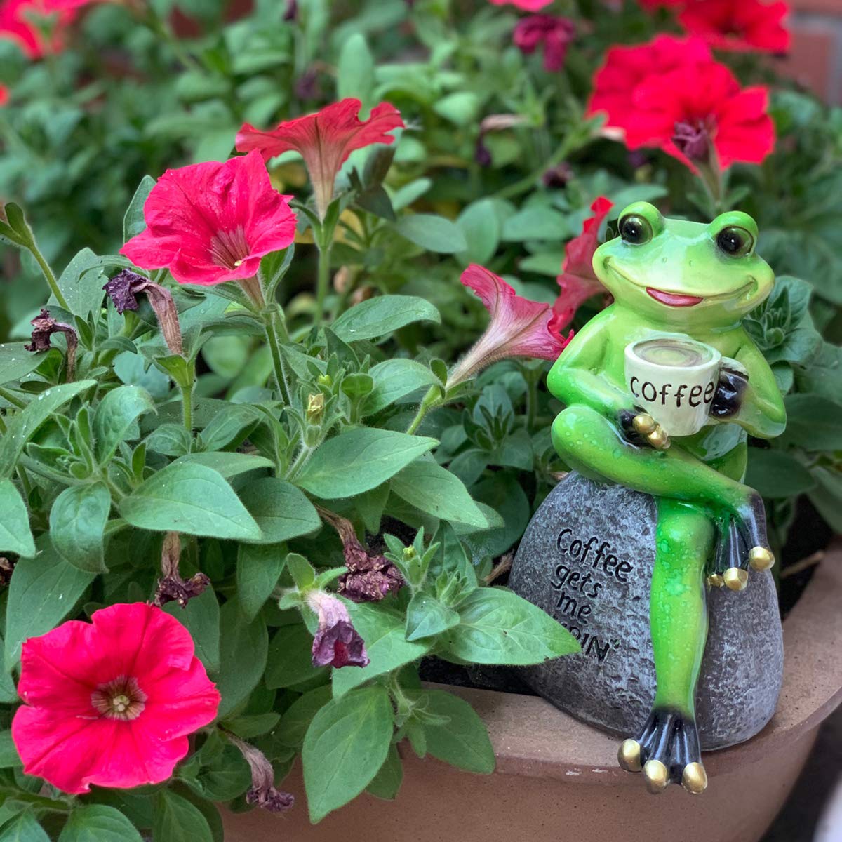OwMell Frog Statue for Garden Decor, Drinking Coffee Green Frog Figurine
