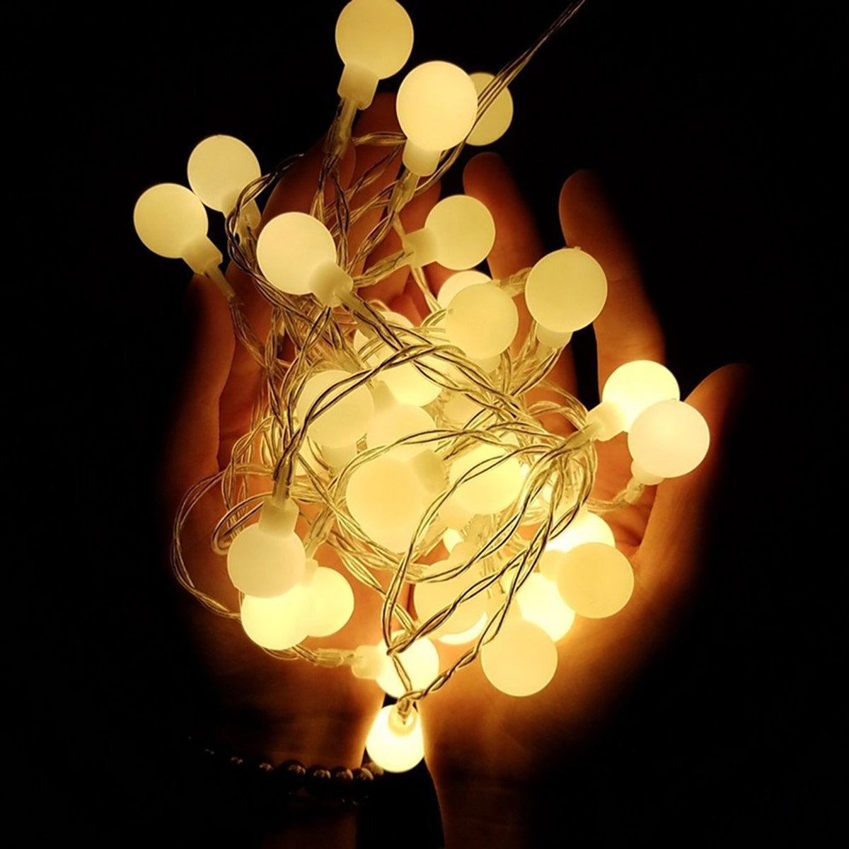 WERTIOO Globe String Lights Battery Operated – 33ft 100 LED Globe Lights with Remote, 8 Modes & Timer – Warm White String Lights for Bedroom, Christmas Tree, Garden, Tent, Camping, Indoor & Outdoor