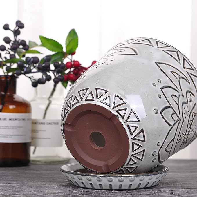 VanEnjoy 5.9 inch Round Bohemian Style Ceramic Planter, Geometry Engrave Off White Brown Succulent Planter Flower Pot, Indoor Outdoor Decorative Planter