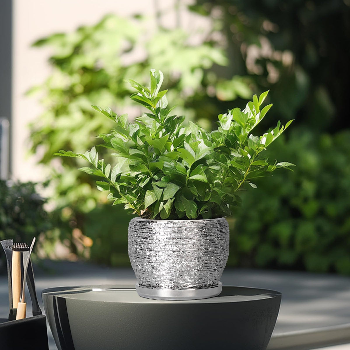 SQOWL Ceramic Plant Pots - 6 Inch Planter for Indoor Outdoor Plants, Modern Round Flower Pots with Drainage Hole and Saucer, Decorative Small Planter, Office Decor, Gifts for Women Men, Silver