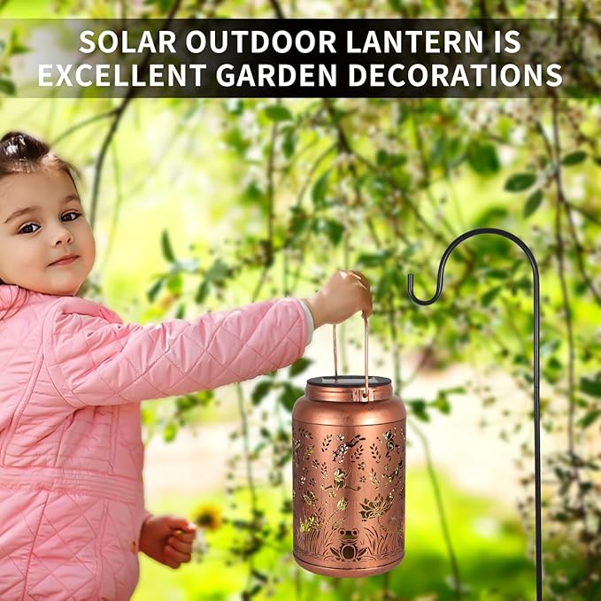 Frog Decoration Solar Lanterns Outdoor Waterproof Garden Decor Gifts for Women Mon Grandma Metal Hanging Solar Lights for Outside LED Lanterns for Yard, Patio, Lawn, Tabletop, Pathway