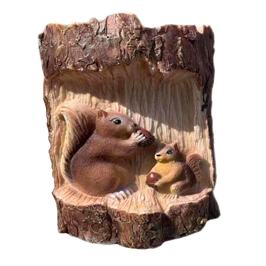 Duiaynke Novelty Squirrel Statue Solar Power Animal Garden Ornament Light Up Outdoor Lamp Lawn Decor