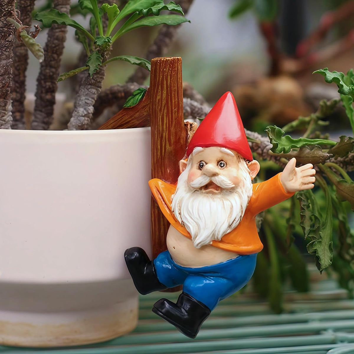 JARPSIRY Funny Garden Gnome Statue Flower Pot Hugger, Jackets Hanging on Branch Gnome Figurine Resin Sculpture Outdoor Decor Patio Lawn Yard Fence Plant Pot Ornaments