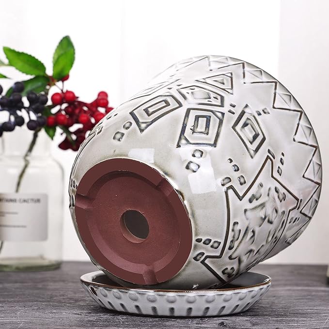 VanEnjoy 5.9 inch Round Bohemian Style Ceramic Planter, Geometry Engrave Off White Brown Succulent Planter Flower Pot, Indoor Outdoor Decorative Planter