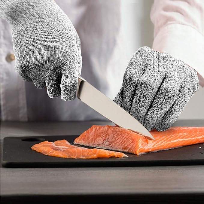 Evridwear Cut Resistant Gloves Food Grade Level 5 Kitchen Safety Protection (Gray, Medium)