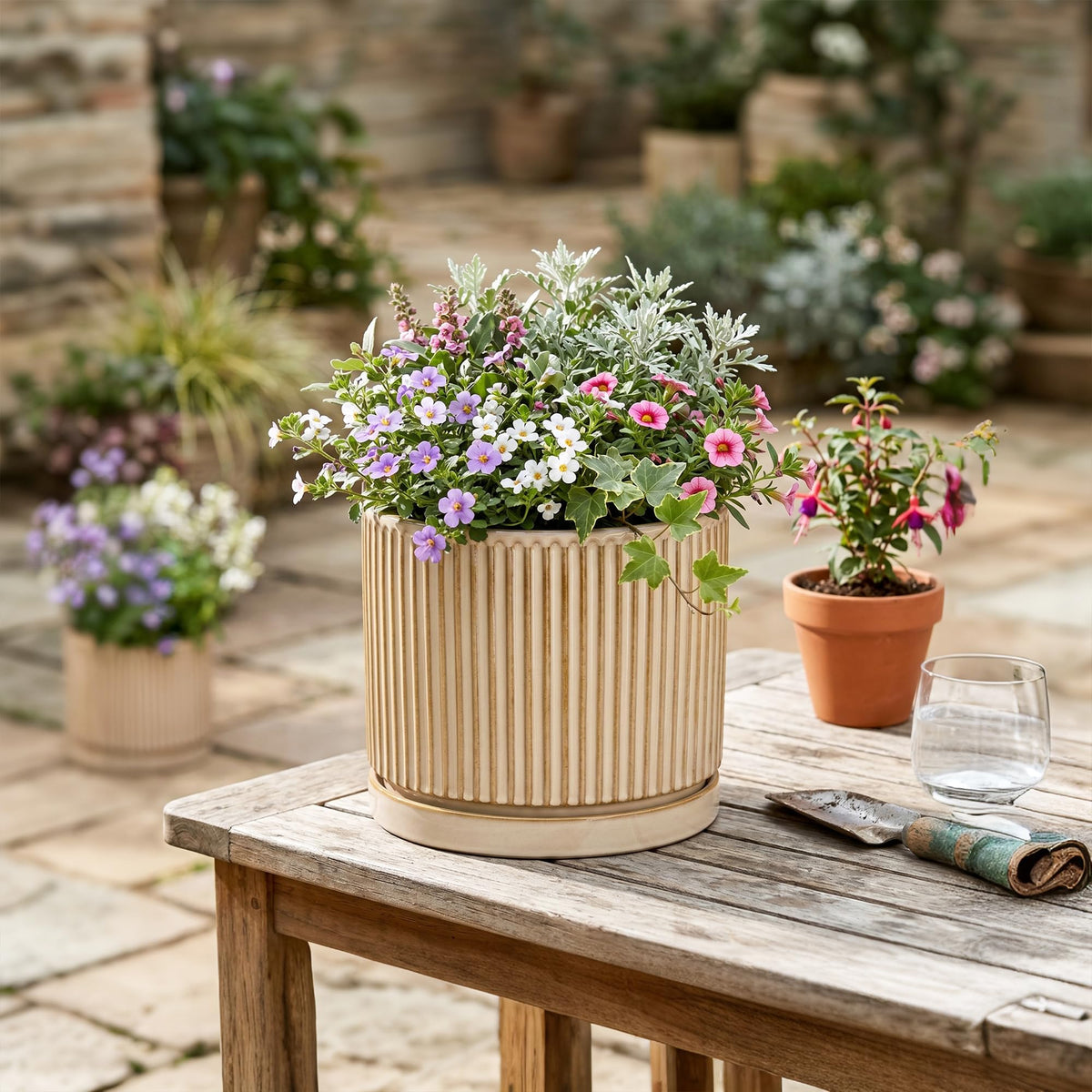 Wliror 8 Inch Flower Pot, Ceramic Planters, Round Plant Pot, Beige