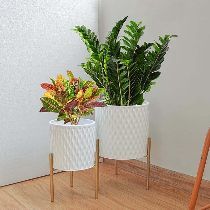 ARNIS Plants Pots with Stand, Set of 2 P lanters, Unique Mid Century Decorative Metal Flower Pots with Drainage, 8.25 & 10.5 Inch, White and Gold