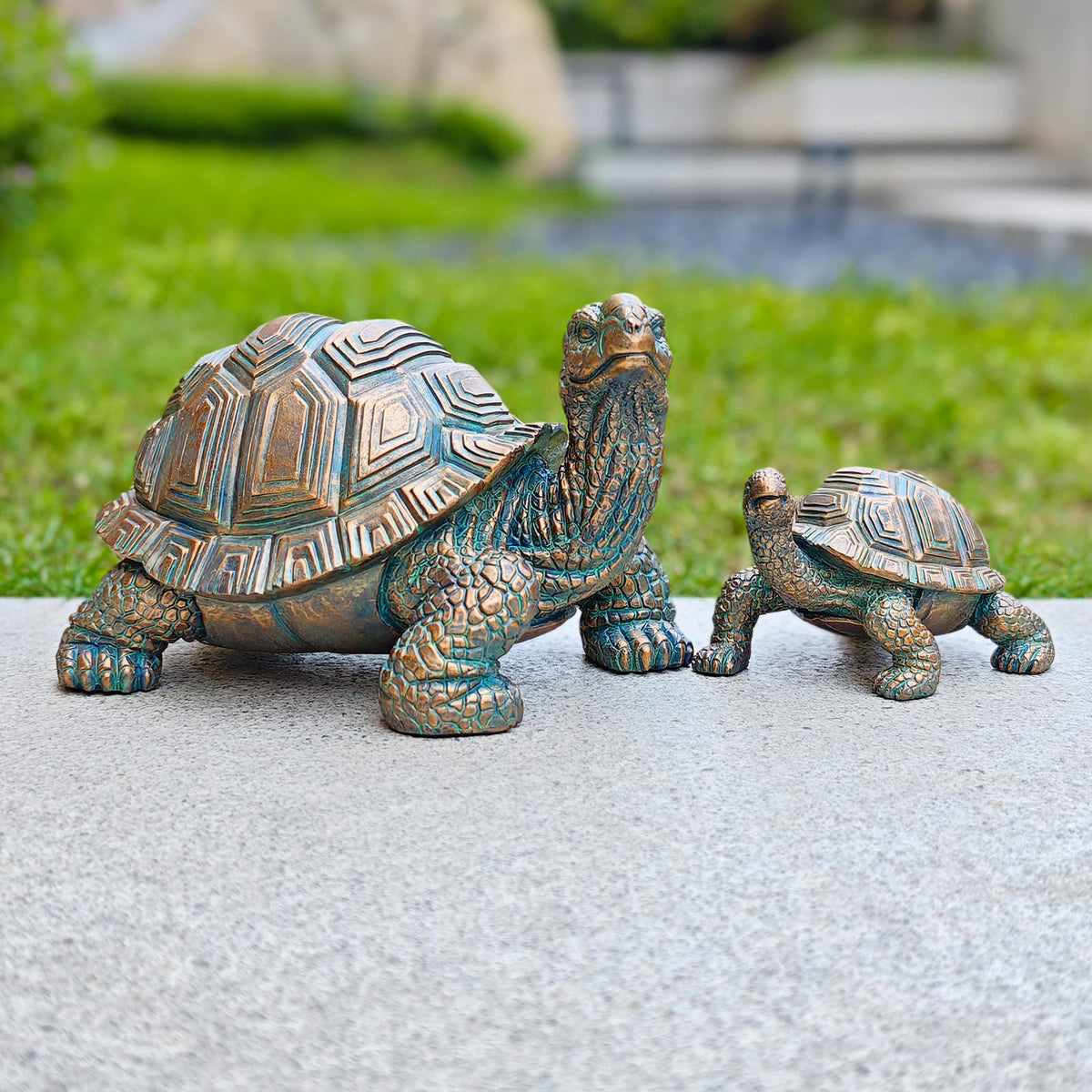 Brilliant Prospect 2 Pcs Outdoor Garden Turtle Statue, Mother and Baby Turtle Figurines for Garden, Patio, Lawn, Deck Decor, Resin Housewarming Gifts