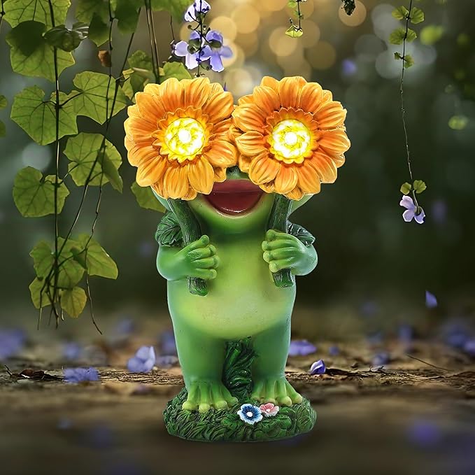 Outdoor Frog Garden Statue: Yard Decoration with Solar Light Funny Frog Sunflower Gifts for Women Mother's Day Housewarming Gift