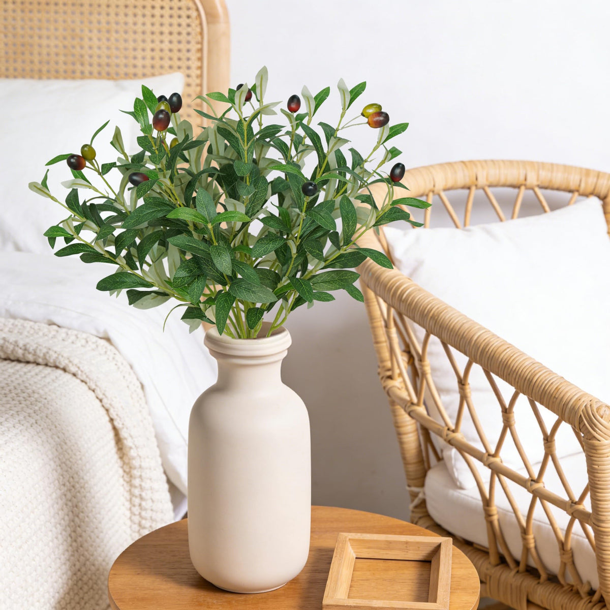 BUZIGUBY 16Pcs Faux Olive Branches&Eucalyptus Branches, 18''Artificial Olive Stems 15''Eucalyptus Stems,Perfect Greenery for Vase,Centerpieces,Spring Decor,Home Decoration for Dining Room&Living Room