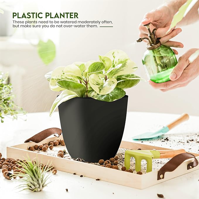 Utopia Home - Plant Pots Indoor with Drainage - 7/6.6/6/5.3/4.8 Inches Flower Pots for Indoor Planter - 5 Pack Plastic Planters - Ideal for Stocking Stuffers or Home Christmas Decorations - Black