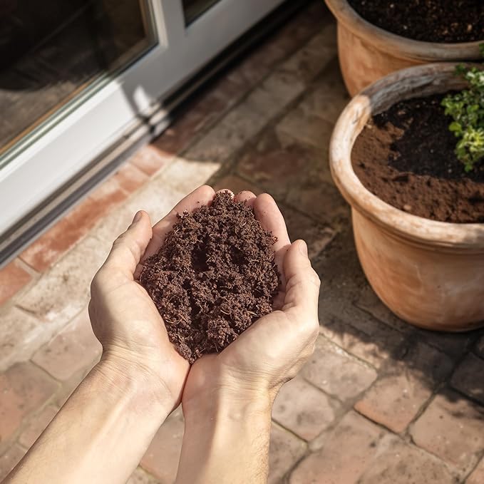 Coconut Coir Potting Soil for Indoor Plants - Expands to 3.5 Quart (7.5 lb) | Bonsai Soil Discs Perfect for General Houseplants, Herbs, and Bonsai Trees - Expands with Water