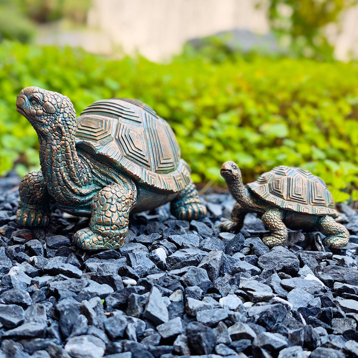 Brilliant Prospect 2 Pcs Outdoor Garden Turtle Statue, Mother and Baby Turtle Figurines for Garden, Patio, Lawn, Deck Decor, Resin Housewarming Gifts