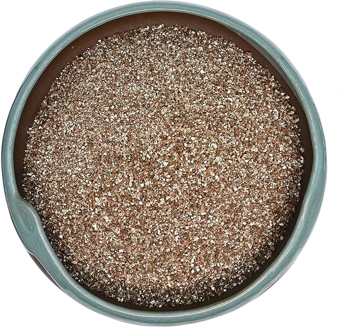 15QT Horticultural Vermiculite Bulk, Organic Vermiculite for Plants, Course Grade Vermiculite for Gardening, for houseplants, for Mushrooms, to Maintain Soil Moisture and Plant Growth(2-4mm)